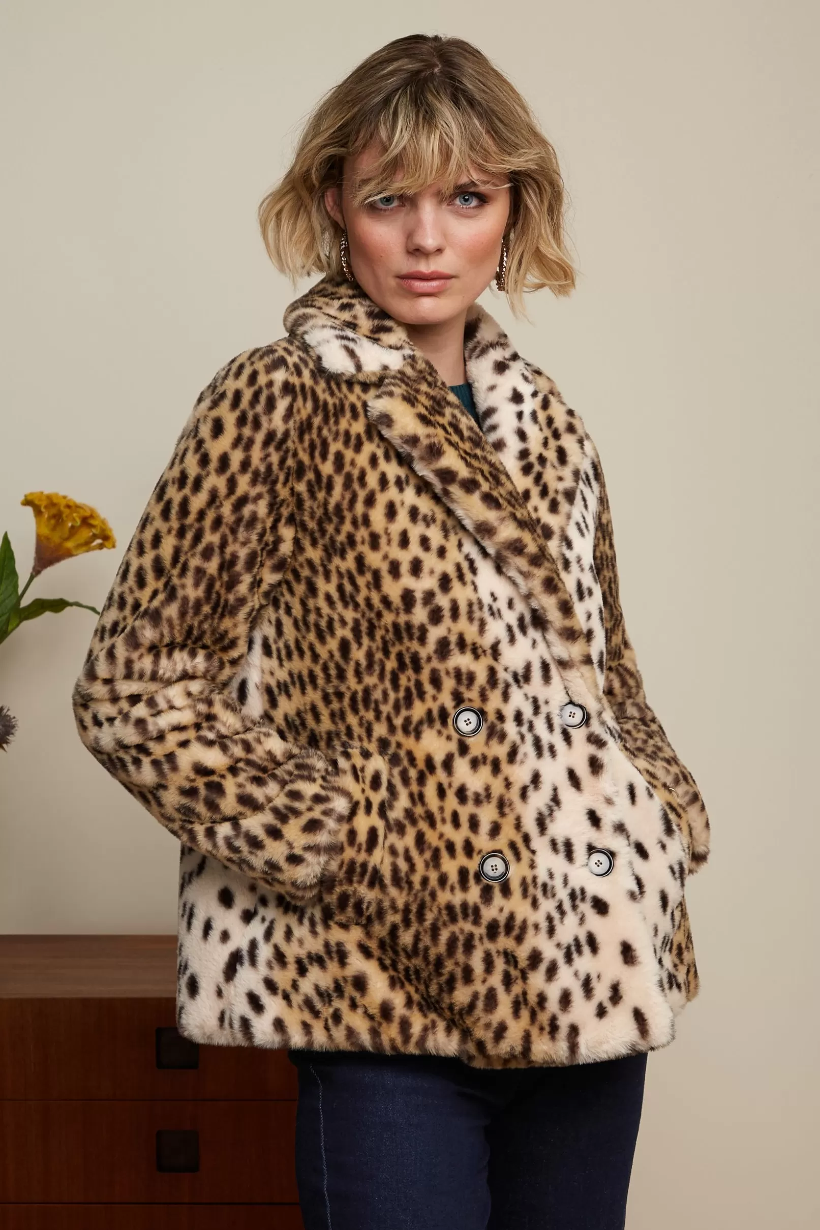 Jassen & Blazers*King Louie Patti Coat Midi Cheetah Fur Ivory